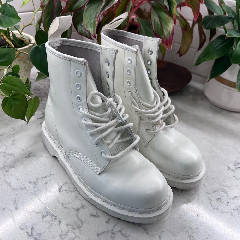 Dr. Martens 1460 Mono White Smooth Leather 8-Eye Combat Boots Womens 10 Mens 8